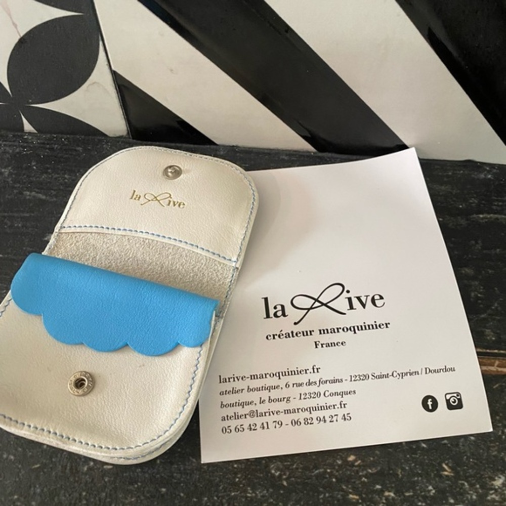 La Rive “cloud” wallet/coin purse HANDMADE in FRANCE☁️ super soft leather☁️